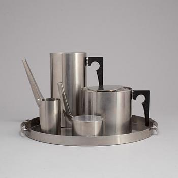 Arne Jacobsen, 5 pieces of tableware Cylinda-Line, Stelton, Denmark.