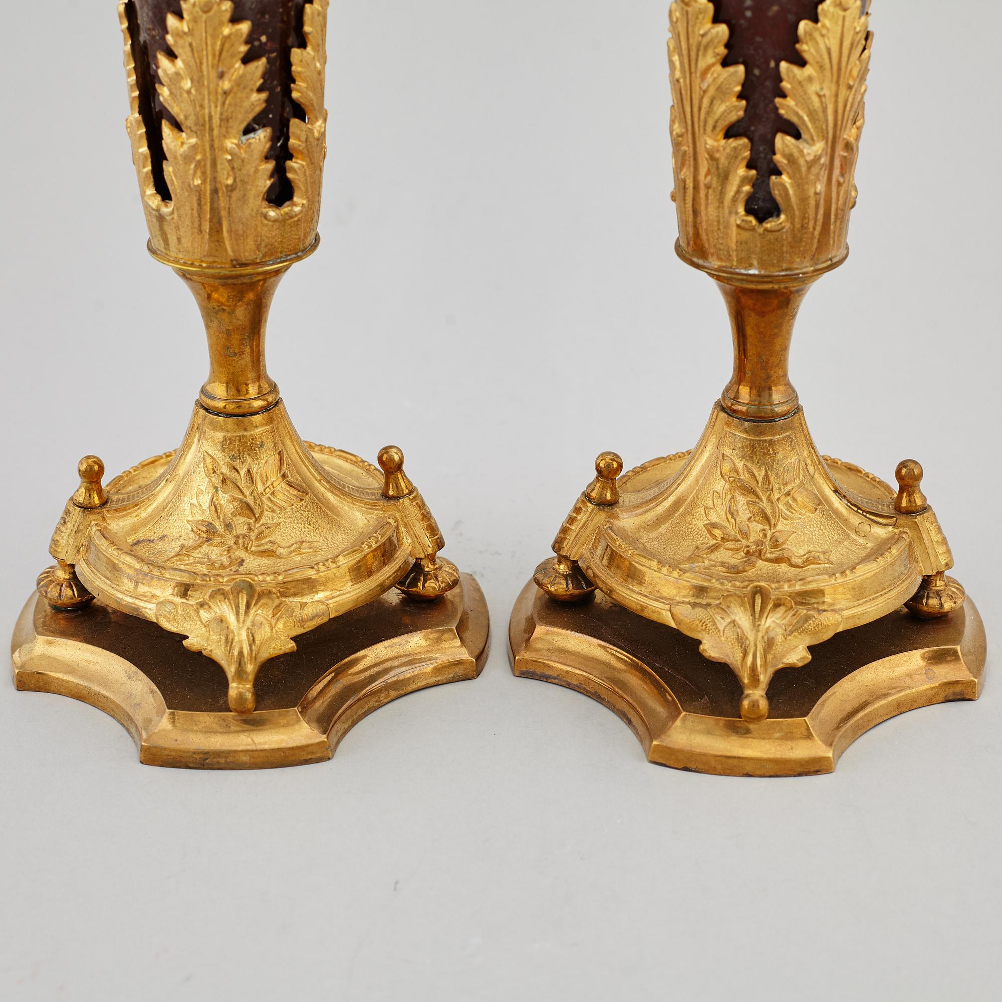 VASER, ett par, empirestil, 1800-tal.