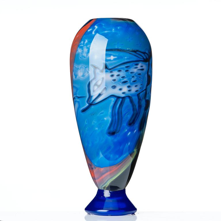 Ulrica Hydman-Vallien, a unique "graal" glass vase, Kosta Boda, Sweden.