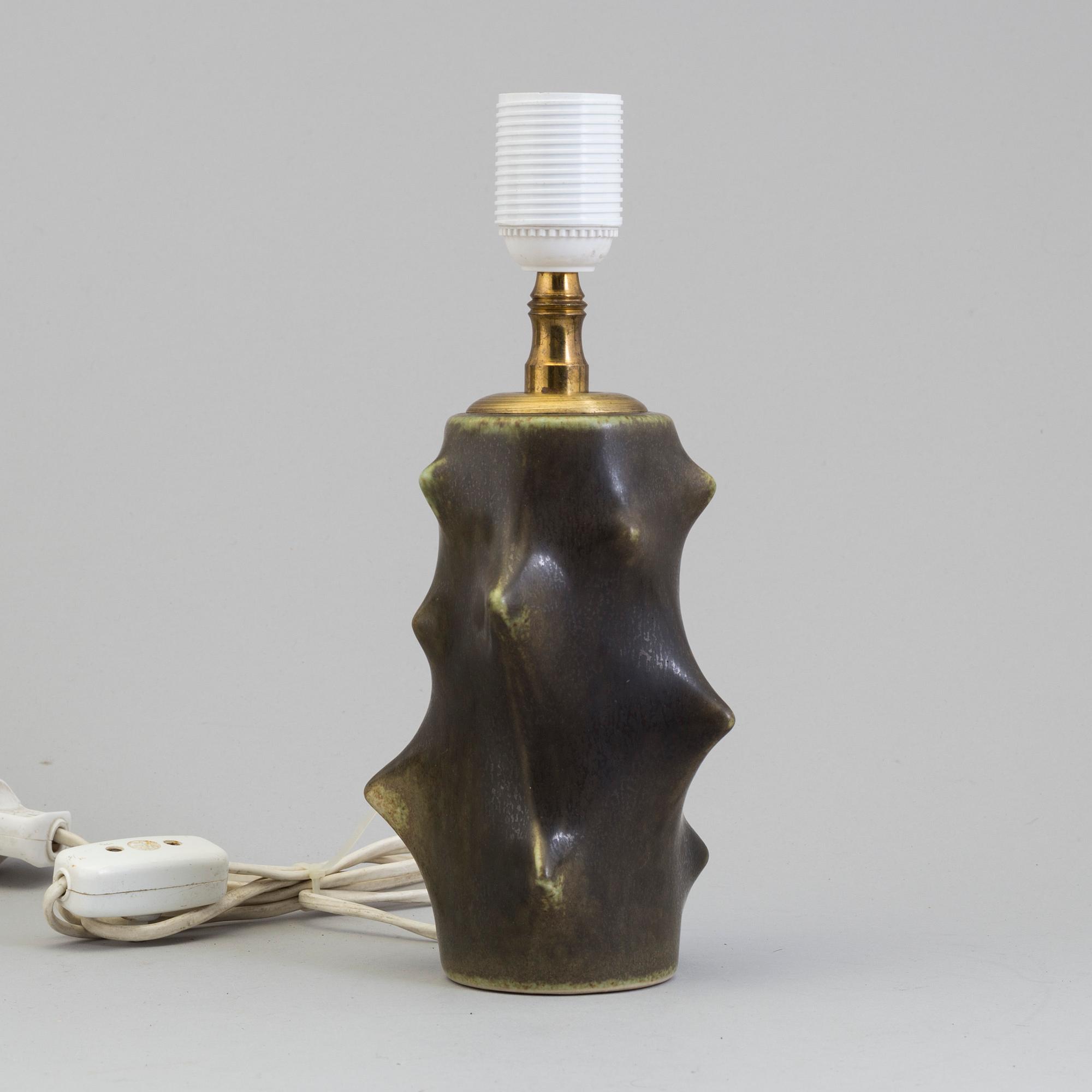 A table ceramic lamp by KNUD BASSE, Michael Andersen & Son, Danmark.