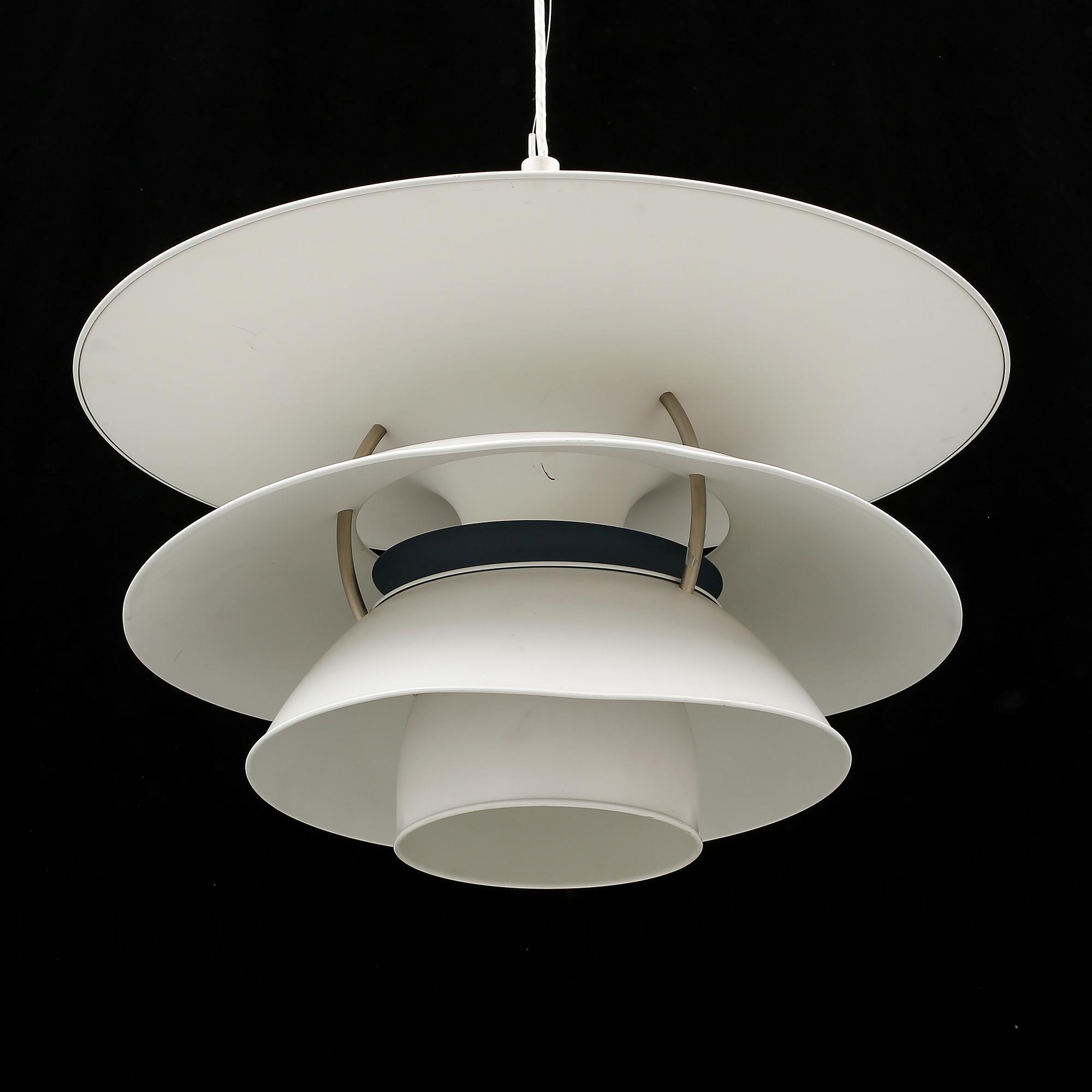 TAKLAMPA, "Charlottenborg PH 6 1/2-6", Ebbe Christensen, Sophus Frandsen och Poul Henningsen, Louis Poulsen.