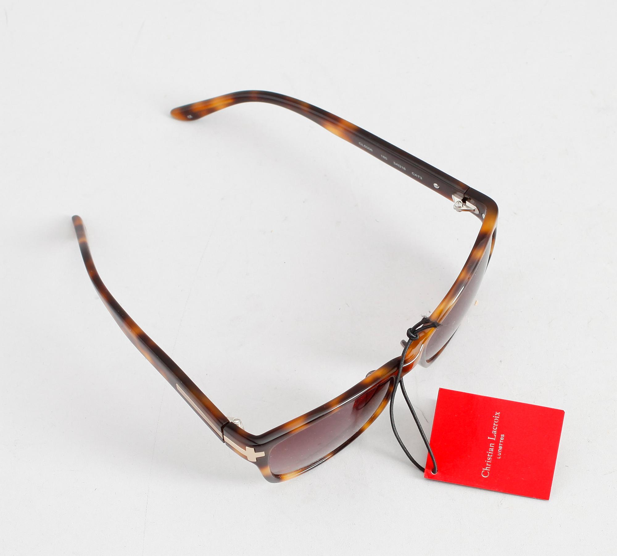 SOLGLASÖGON, Christian Lacroix.