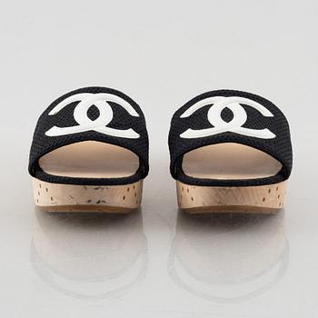 Chanel, sandals, size 41 1/2.