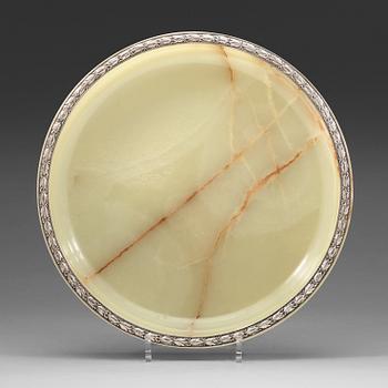 944. A Swedish 20th century silver and onyx dish, marks of W A Bolin, Stockholm 1952.