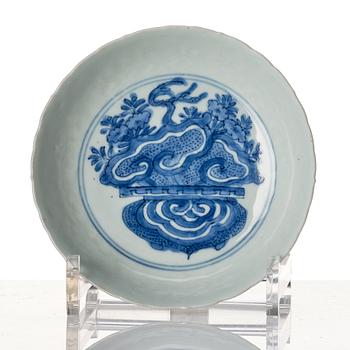 A set of nine blue and white kraak dishes, Ming dynasty, Wanli (1572-1620).