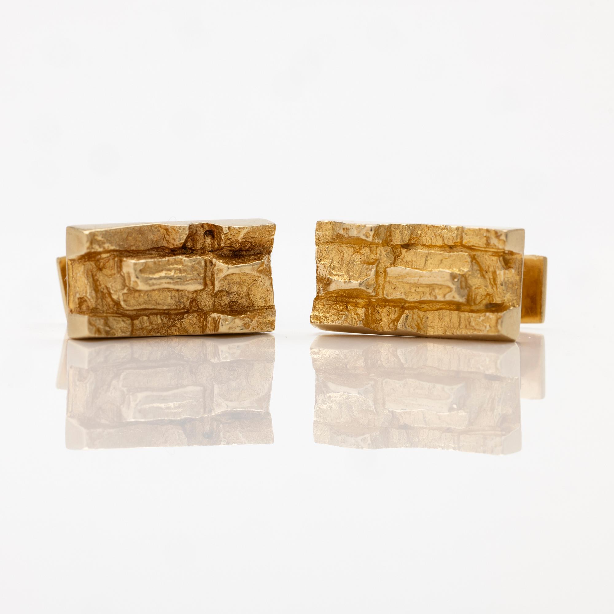Björn Weckström, Cufflinks “Guldrya”, 18K gold, Lapponia.