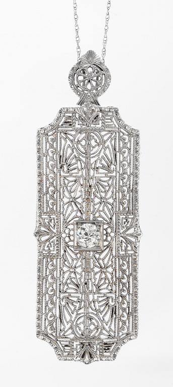 BROOCH/PENDANT, set with brilliant cut diamond.