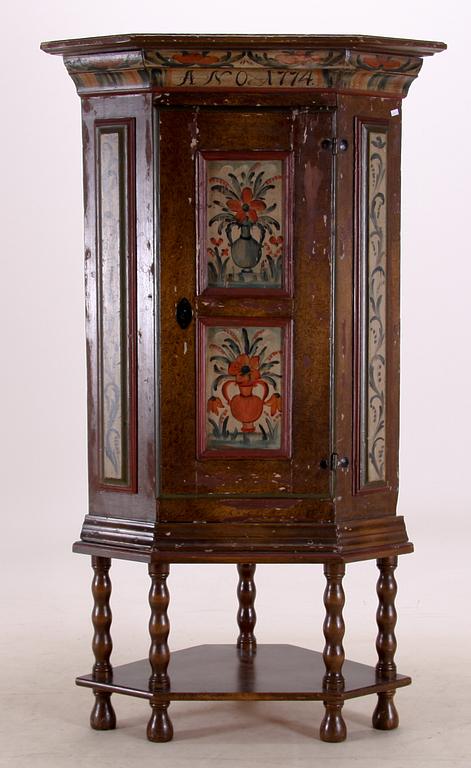 HÖRNSKÅP, allmoge, 1700-1800-tal.