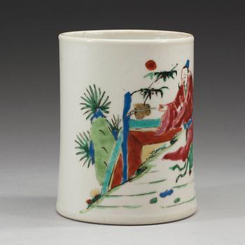 A famille rose brush pot, Qing dynasty, 18th Century.