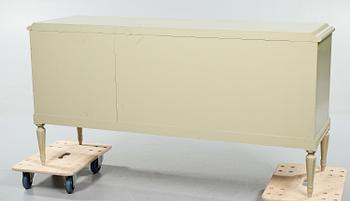 SIDEBOARD, gustaviansk stil, 1900-talets andra hälft.