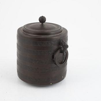 A Japanese bronze jar with cover, Meiji (1868-1912).