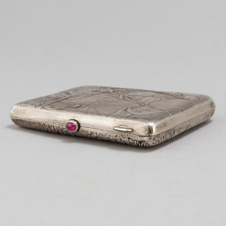 A parcel gilt samorodok Russian cigarettcase 1908-17, by unknown master.