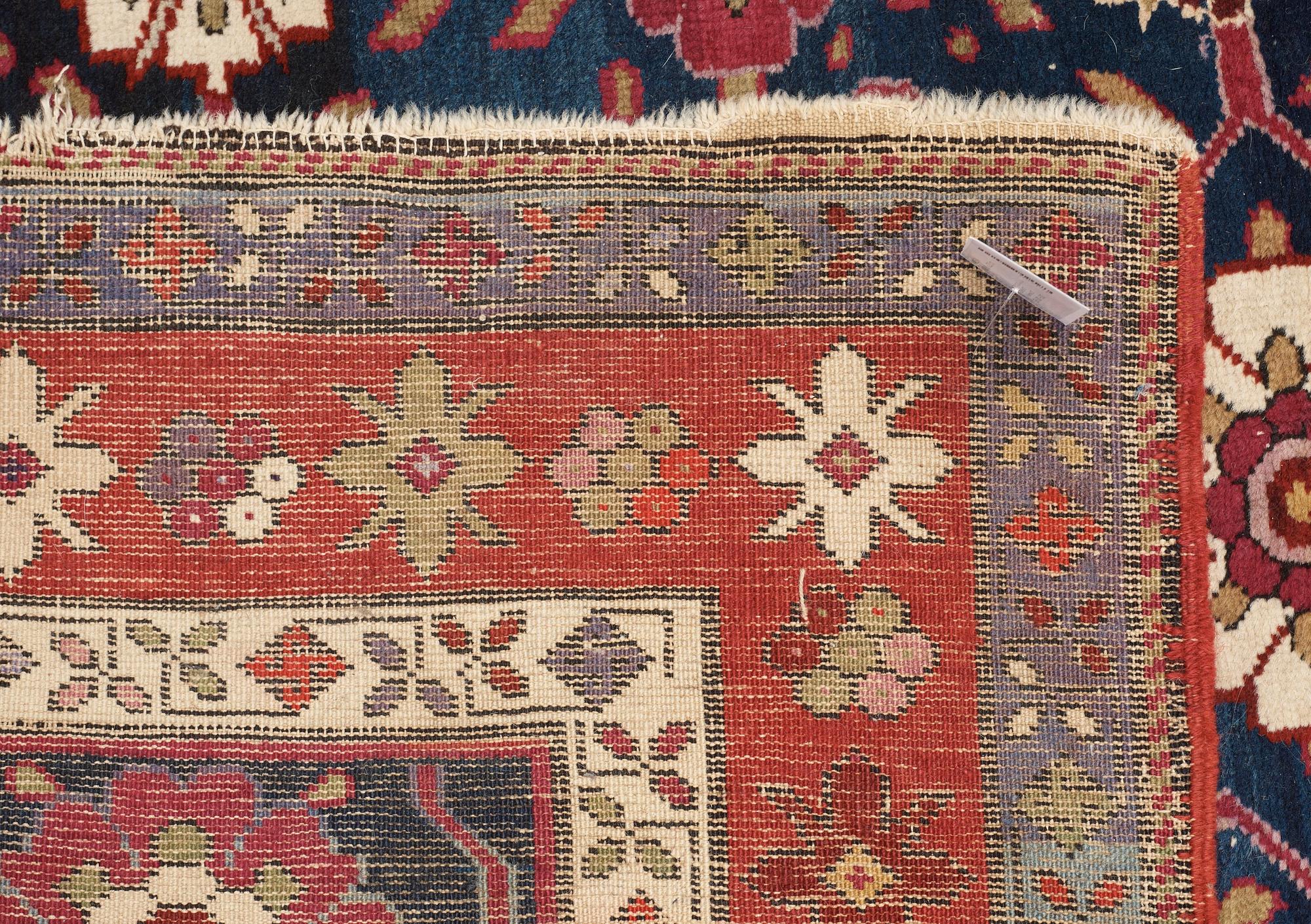 ANTIK/SEMIANTIK KARABAGH. 240 x 120,5 cm.