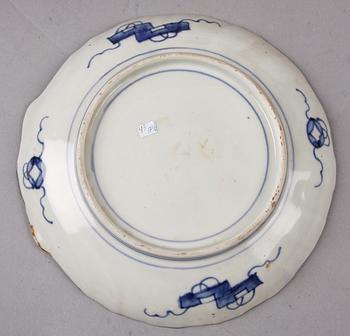 FAT, 8 st samt VASER, 2 st, porslin, Japan, 1800-1900-tal.