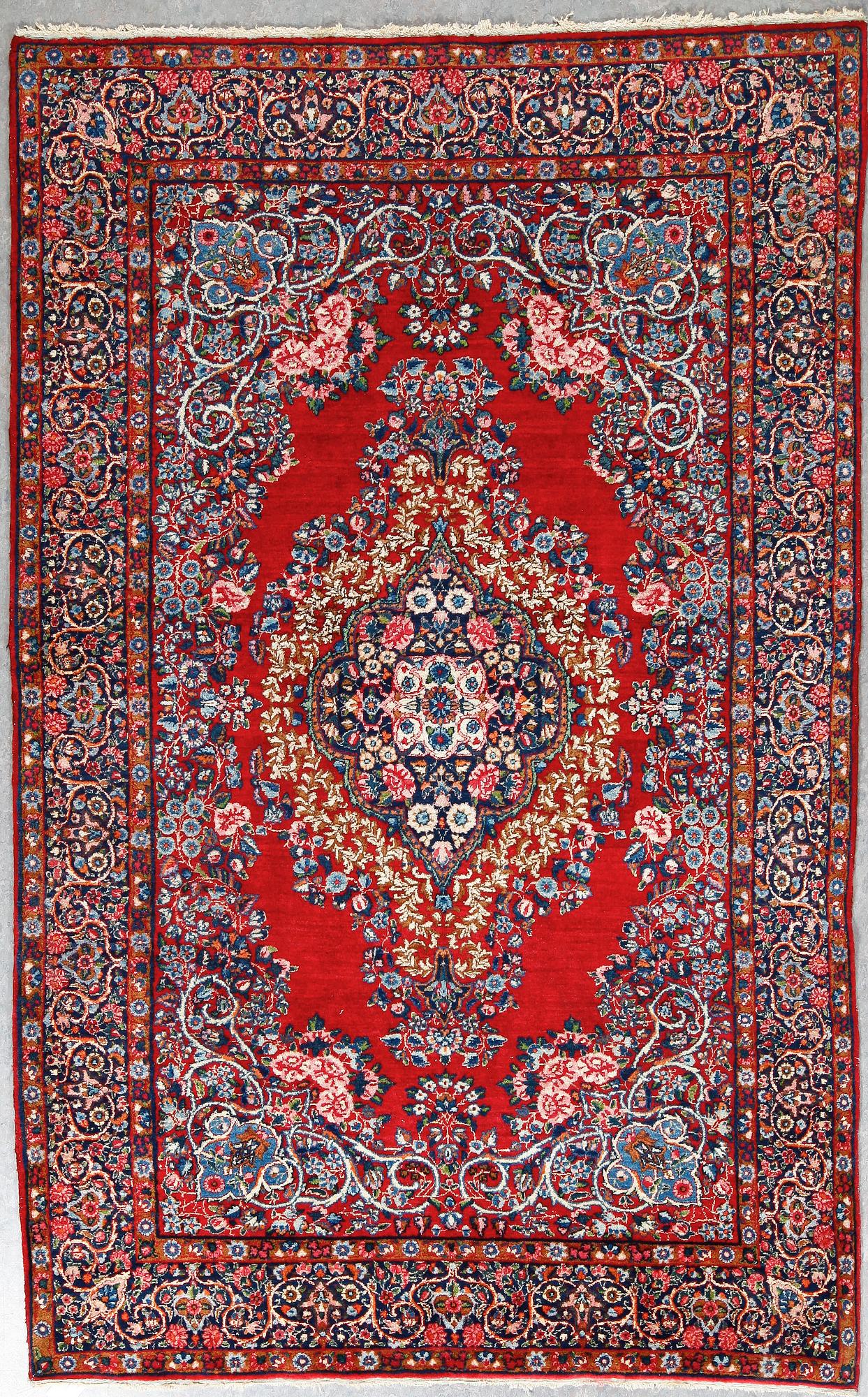 MATTA, semiantik Kirman, ca 227x135 cm.