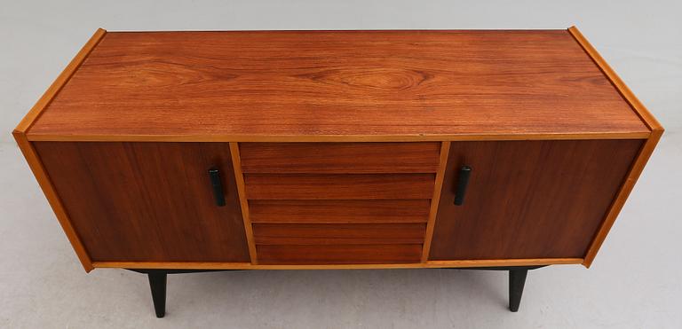 SIDEBOARD, 1900-talets andra hälft.