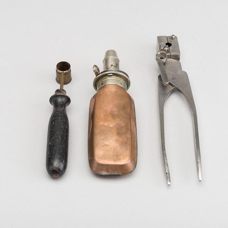 A PAIR OF BELGIAN CAPLOCK PISTOLS, later part of 19th century.