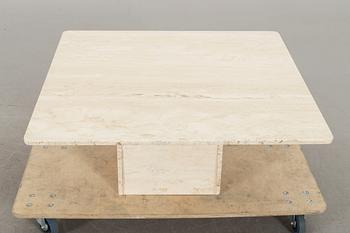 A MARBLE TOP COFFEE TABLE.