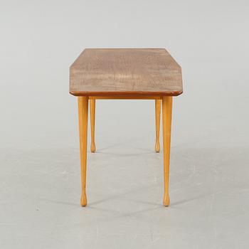 A mid 20th century coffee table.