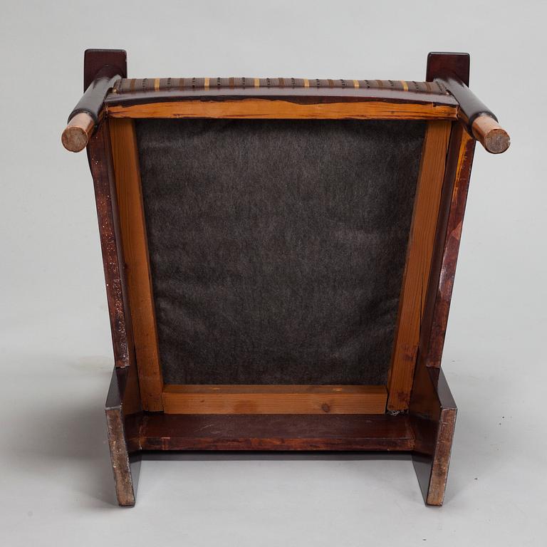 Bernhard Häkli, a pair of Finnish Jugend armchairs for Vihdin Puuseppäin Huonekaluliike 1911.