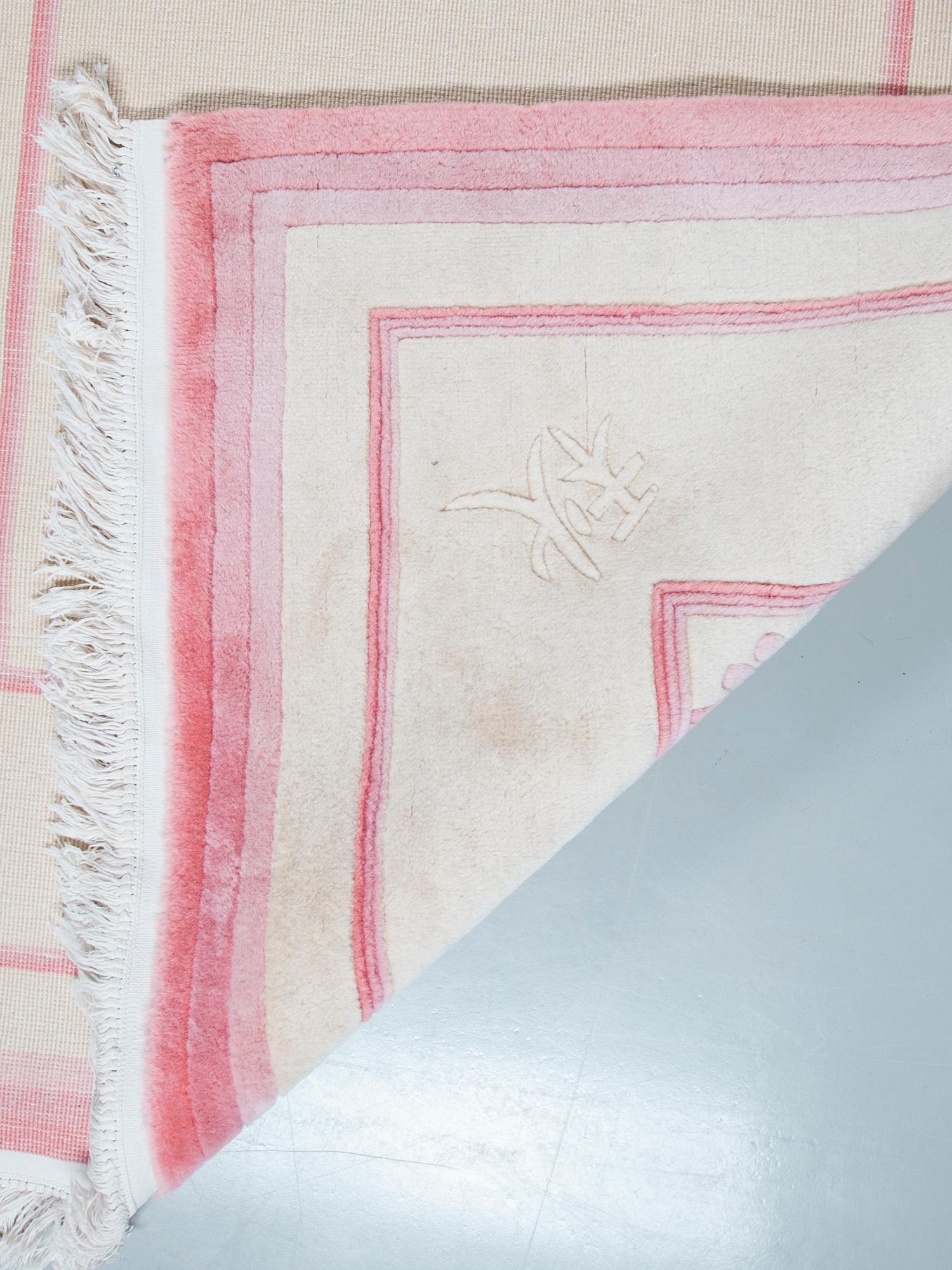 MATTA, Kina. Ca 198x137 cm.