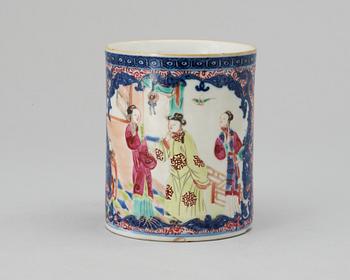MUGG, porslin. Qing dynastin. Qianlong (1736-95).