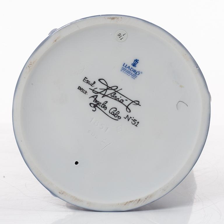 Salvador Furió, figurine, "Celestial Ascent", Lladró, Spain, 2000-2001.