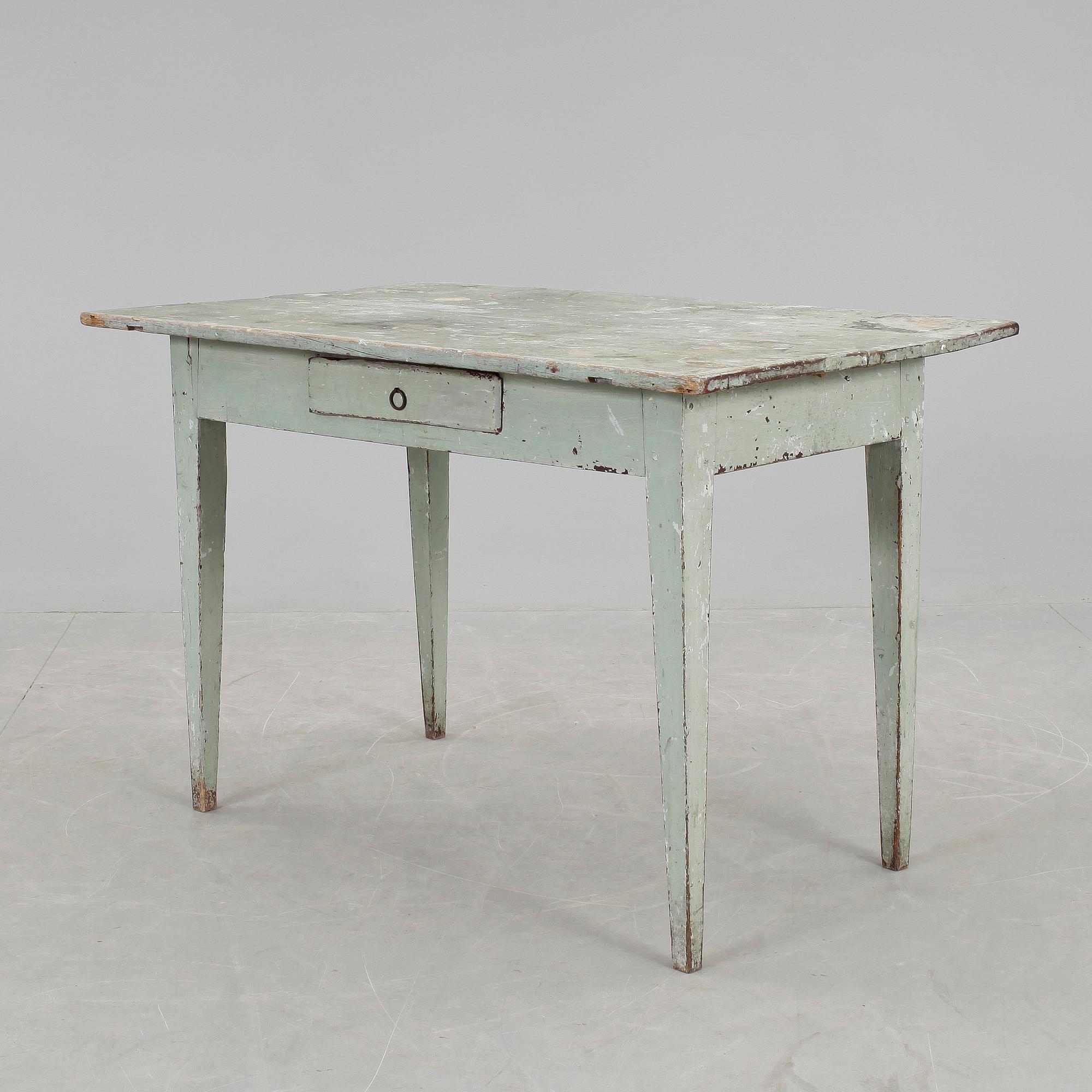 BORD, 1800-tal. låda i sarg.