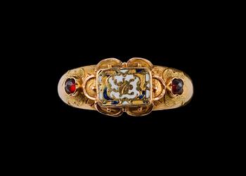 442. A RING, garnets, enamel. 18K gold, Olof Robert Lundgren Turku 1873. Size 20,5 , weight 2,9 g.