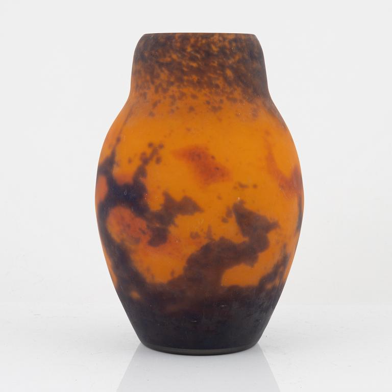 An Art Nouveau glass vase, Muller Frères, Luneville, France.