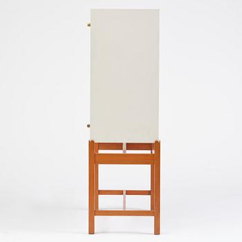 Josef Frank, a cabinet model 2192, Firma Svenskt Tenn, post 1985.
