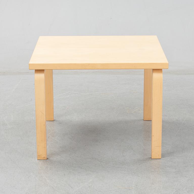 Alvar Aalto, a birch coffee table, Artek, Finland, 2002.
