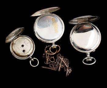 FICKUR, 3 st, bla silver och Omega, tidigt 1900-tal.