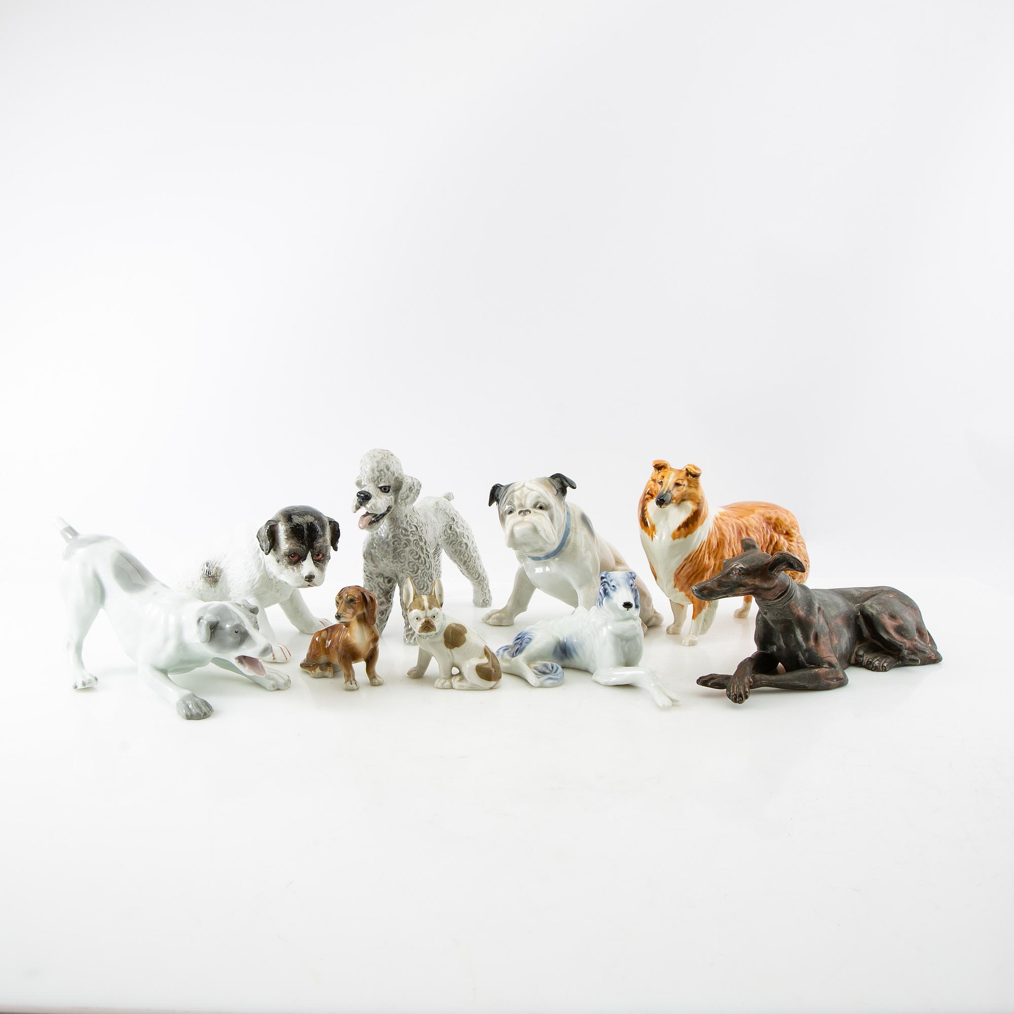 Figurines 9 pcs 20th century porcelain and metal.