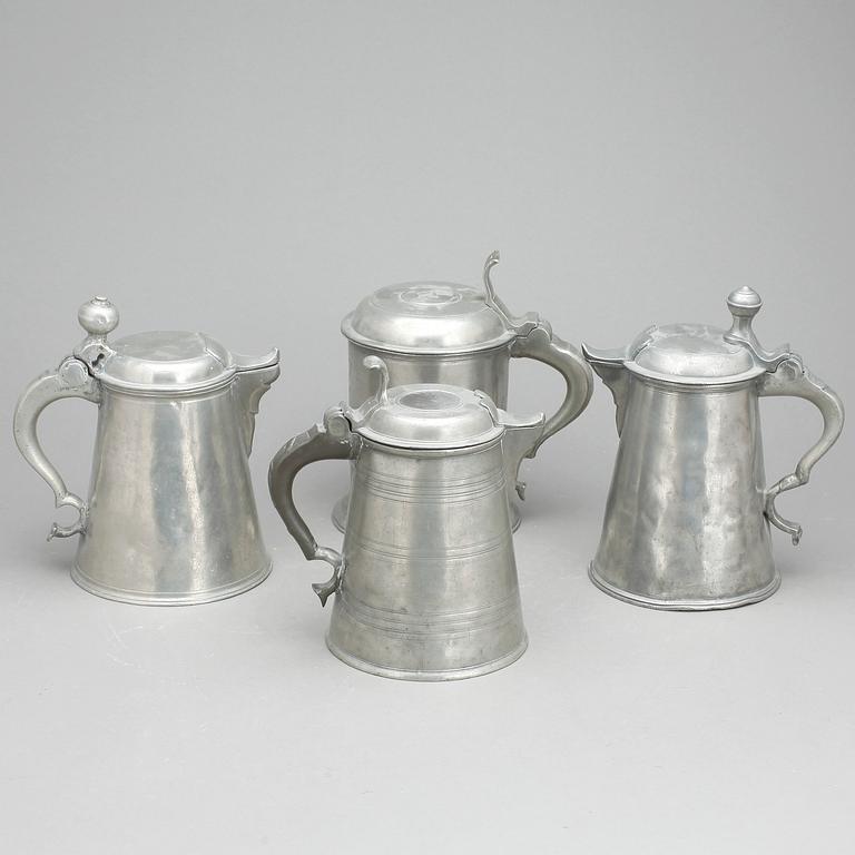 SKÄNKKANNOR/DRYCKESKANNA, 4 st, tenn, bla Sven Berglund, Malmö, 1800-tal.