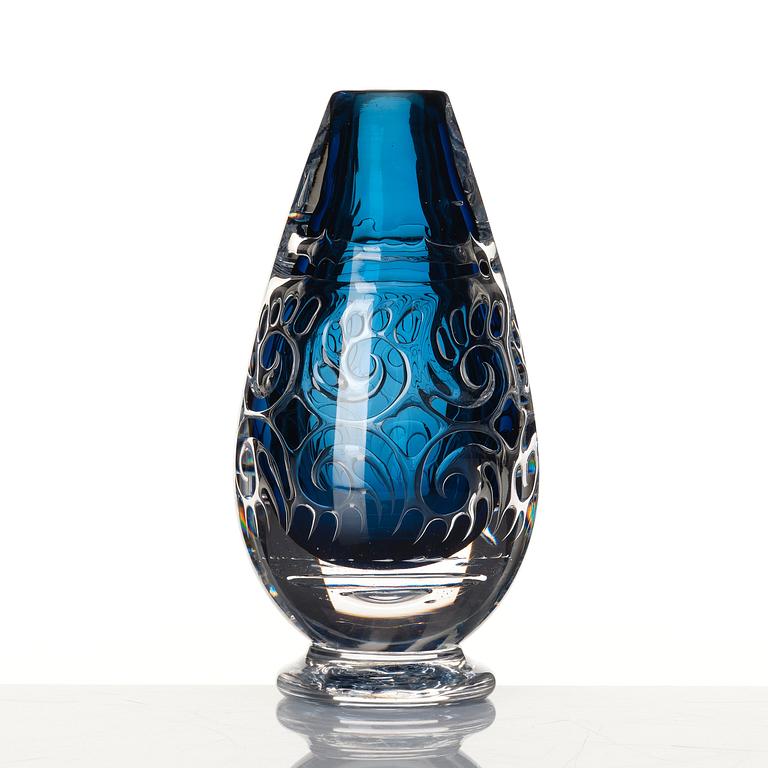 Micke Johansson, an 'ariel' glass vase, Örsjö, Sweden 2014.