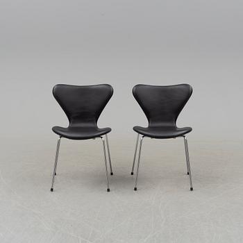 a set of six 'Sjuan' leather chairs by Arne Jacobsen, for Fritz Hansen.