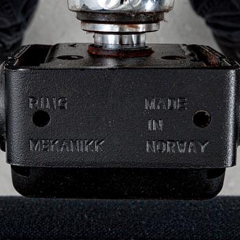 Charles and Ray Eames, stol "Soft Pad EA 222", Vitra sent 1900-tal.