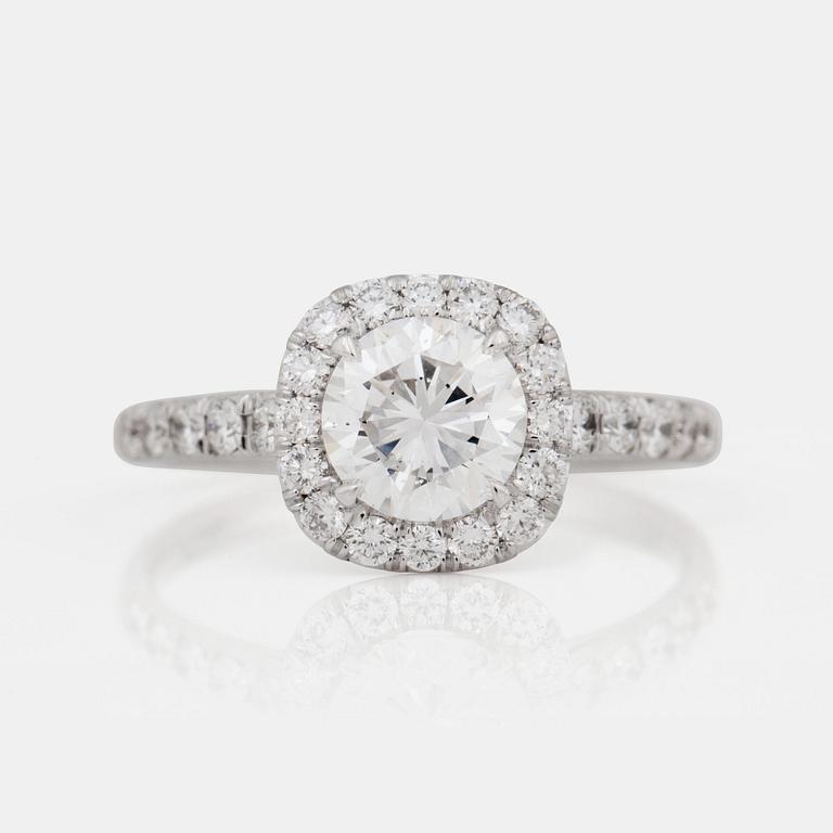 A brilliant-cut diamond ring. 1.38cts in total.