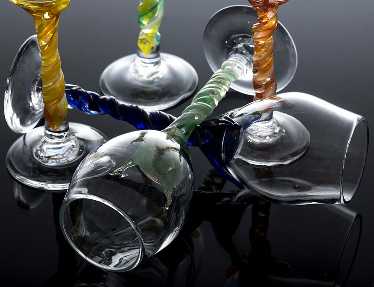 VINGLAS, 5 st. Rikke Bruzelius, Glasseriet, Danmark.