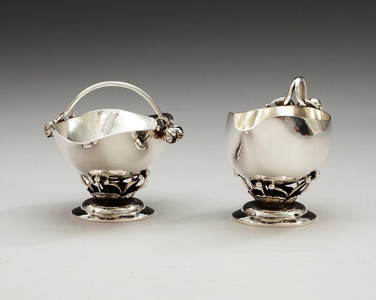 GEORG JENSEN, gräddsnipa och skål, Köpenhamn 1945-77, sterling.