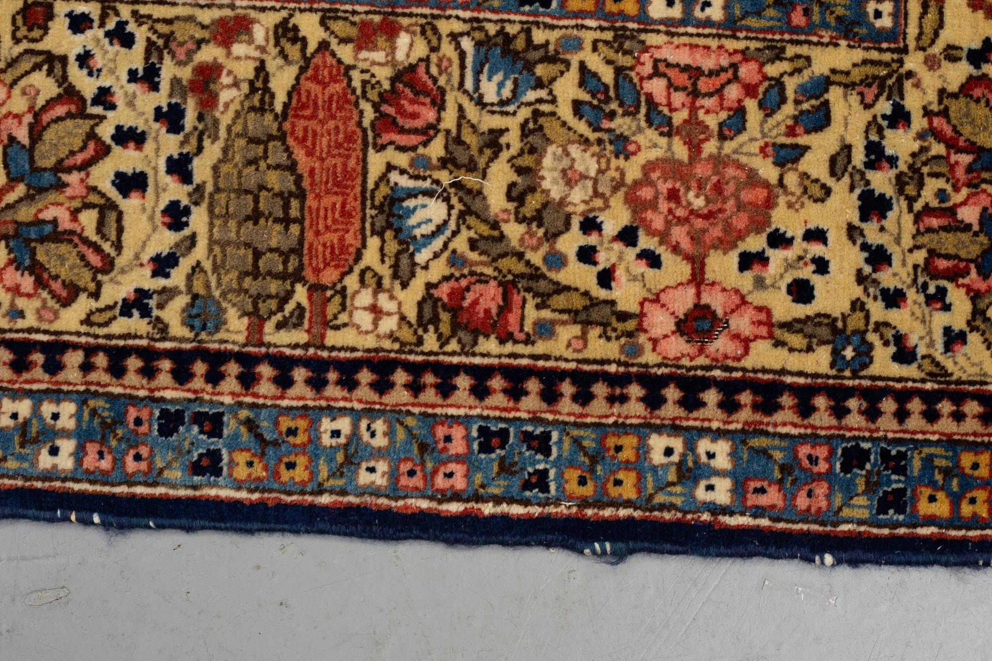 Matto, semi-antique Kashan, probably, ca 192 x 134 cm.