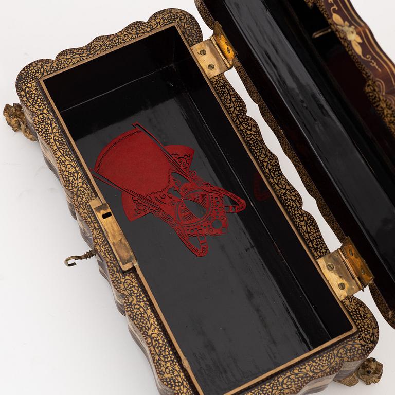 A Chinese lacquer box, the second half of the 19th century.