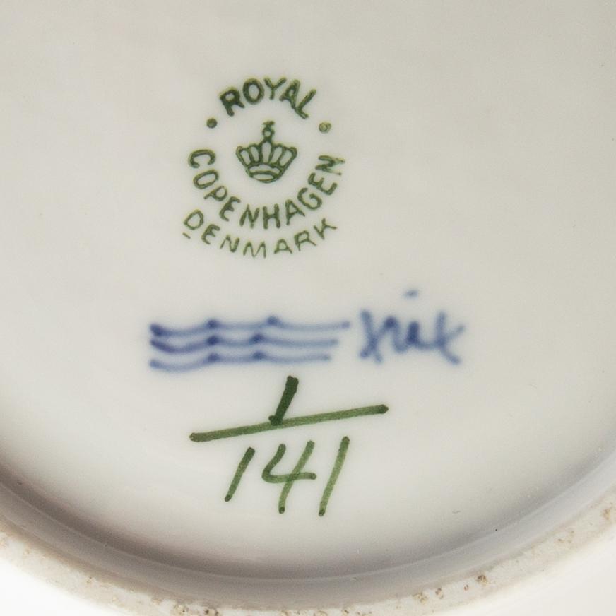 Service pieces 9 pcs "Musselmalet" mostly full lace Royal Copenhagen Denmark 20th century porcelain.