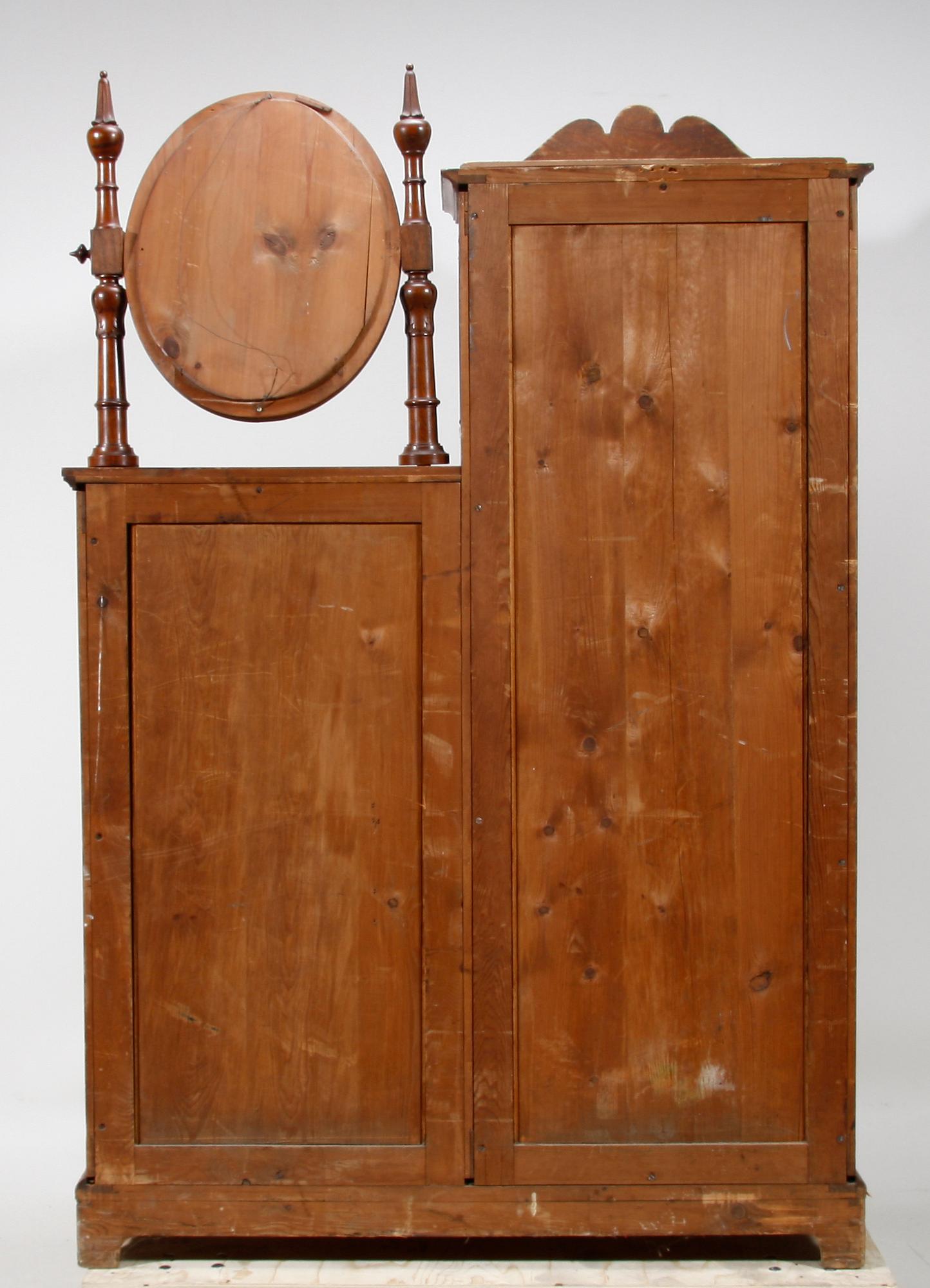 SEKRETÄRSKÅP, 1800-talets slut.