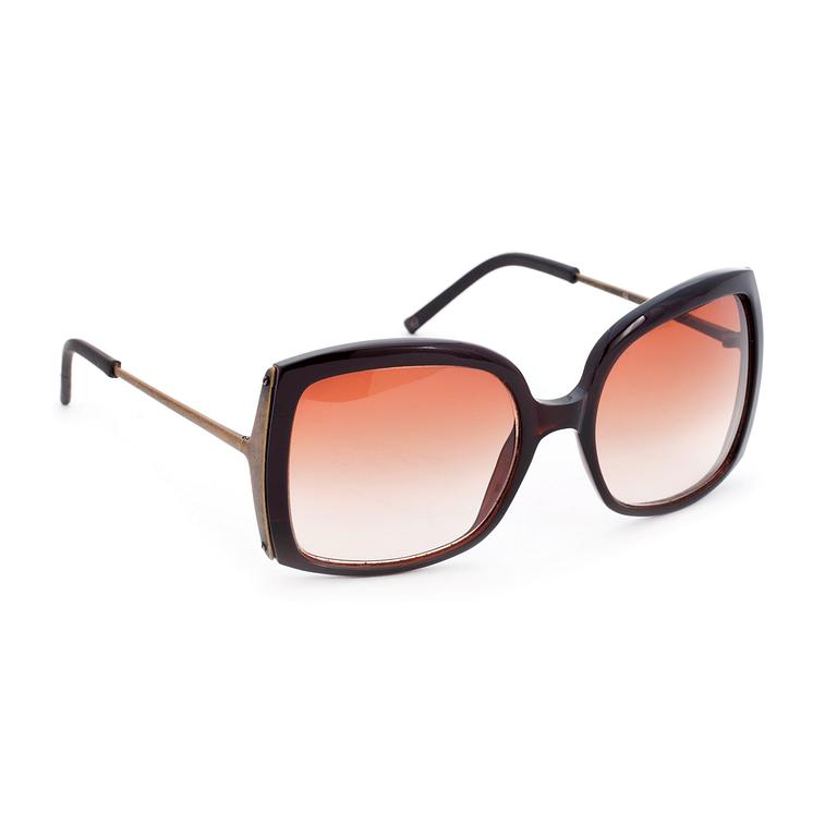 BOTTEGA VENETA, ett par solglasögon.