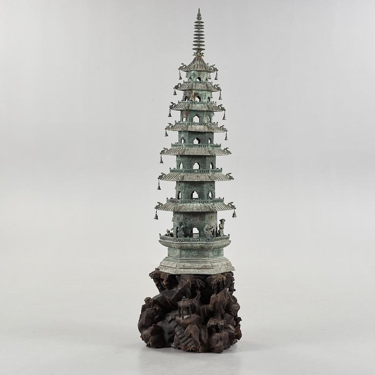 A large bronze pagoda, Qing dynasty (1644-1912).