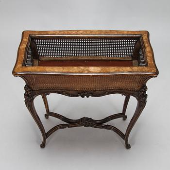 A late 19th-century plant stand.