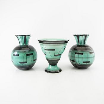 Ilse Claesson,  vaser ett par samt skål serie "V" Rörstrand 1930-tal flintgods.