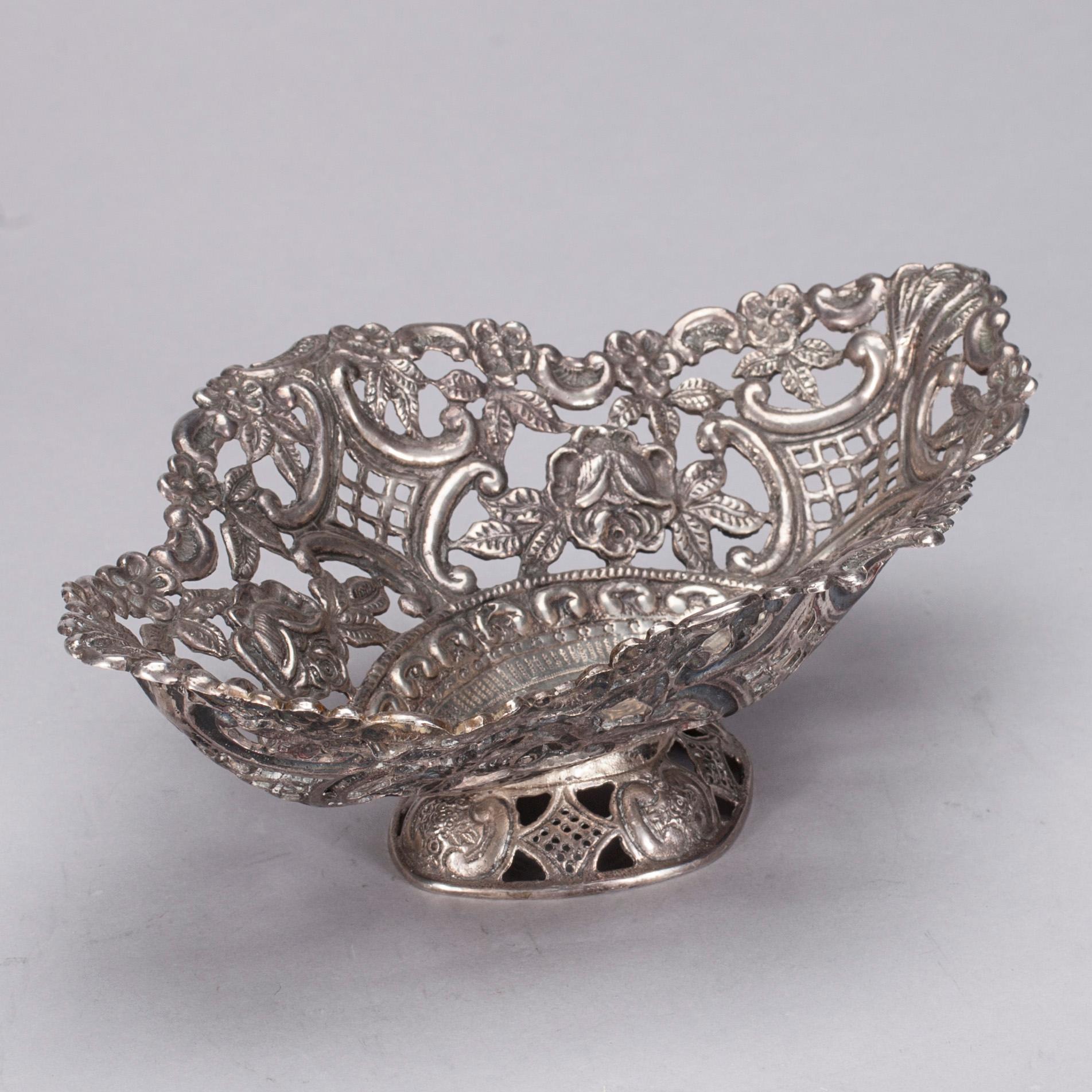 SKÅL, silver, E. Jäntti, Helsingfors 1971. Vikt 348,8 g.